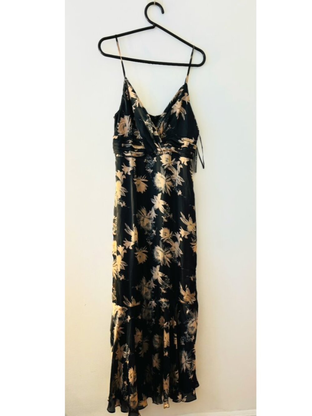 Lulu's NWT Black Floral Print Pleated Maxi Dress Sz M - Picture 3 of 12